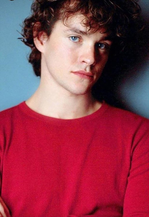 FJkYTWGXEAkogMh?format=jpg&name=900x900