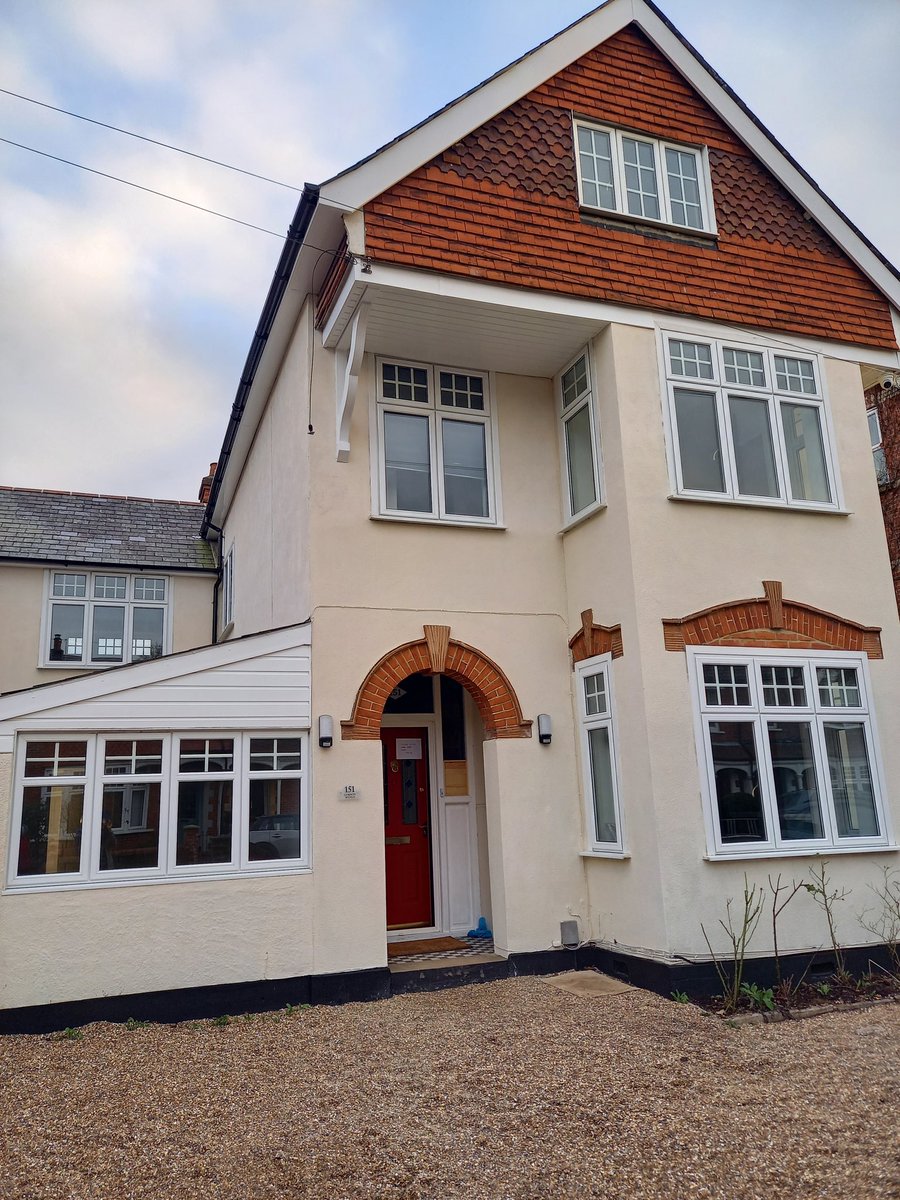 Thrilled to open our #EmergencyAccommodationService today! Fantastic effort by #teamHopeHub &amp; partnership working with <a href="/SHBC/">Nick @ SaracensHouse</a>.  All short term #tenants will be supported to secure  #permanent #accommodation through our #DayServices  #homeless #poverty #unemployed #training