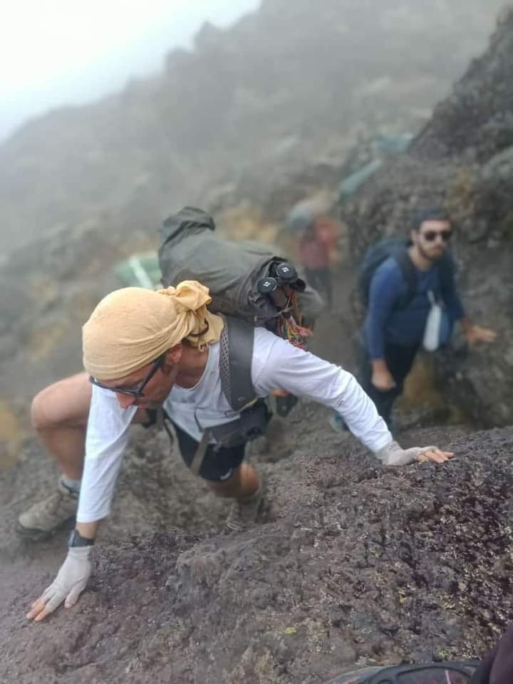 SightsSafaris's tweet photo. The iconic #Baranco wall or sometime we call it breakfast wall as it your first part of your trek in day4. For #climber who opted #Machame, #Lemosho, #Umbwe and #Shira route they will pass this wall as way up to the #summit (Uhuru Peak) #Kilimanjaro awaits https://t.co/jUSVZXPybt https://t.co/8GzyiMqI7z
