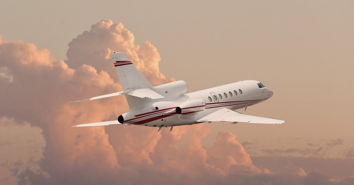FlyFXAIR's tweet photo. #DidYouKnow: The #Dassault #Falcon50 can fly over 3,500 miles, making it the perfect Super Mid Cabin aircraft for coast-to-coast travel. New York to LA, anyone?
Visit https://t.co/wmFmO0X5GW to #FlyFXAIR https://t.co/NU6lHrUgAR