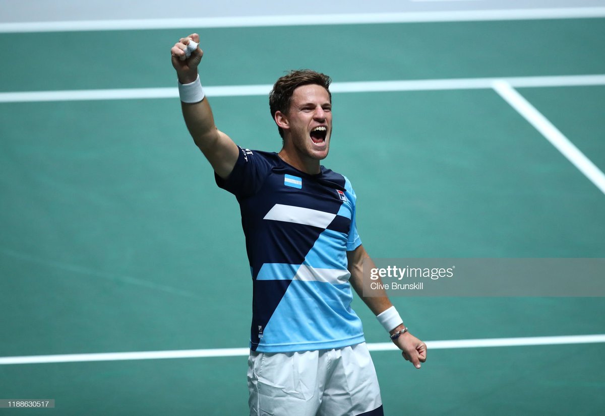 argentenista's tweet photo. Diego Schwartzman🇦🇷 es el 4to 🇦🇷 con más victorias en GS:

138 🇦🇷 G. Vilas
97 🇦🇷 J. M. Del Potro
86 🇦🇷 D. Nalbandian
49 🇦🇷 D. Schwartzman

...8 del mundo, 4 títulos, SF de RG, clasificó a las ATP Finals, etc., etc.

Y lo critican por perder un partido?

Haters gonna hate 🤷‍♂️🤦‍♀️ https://t.co/JOipEmPFM8