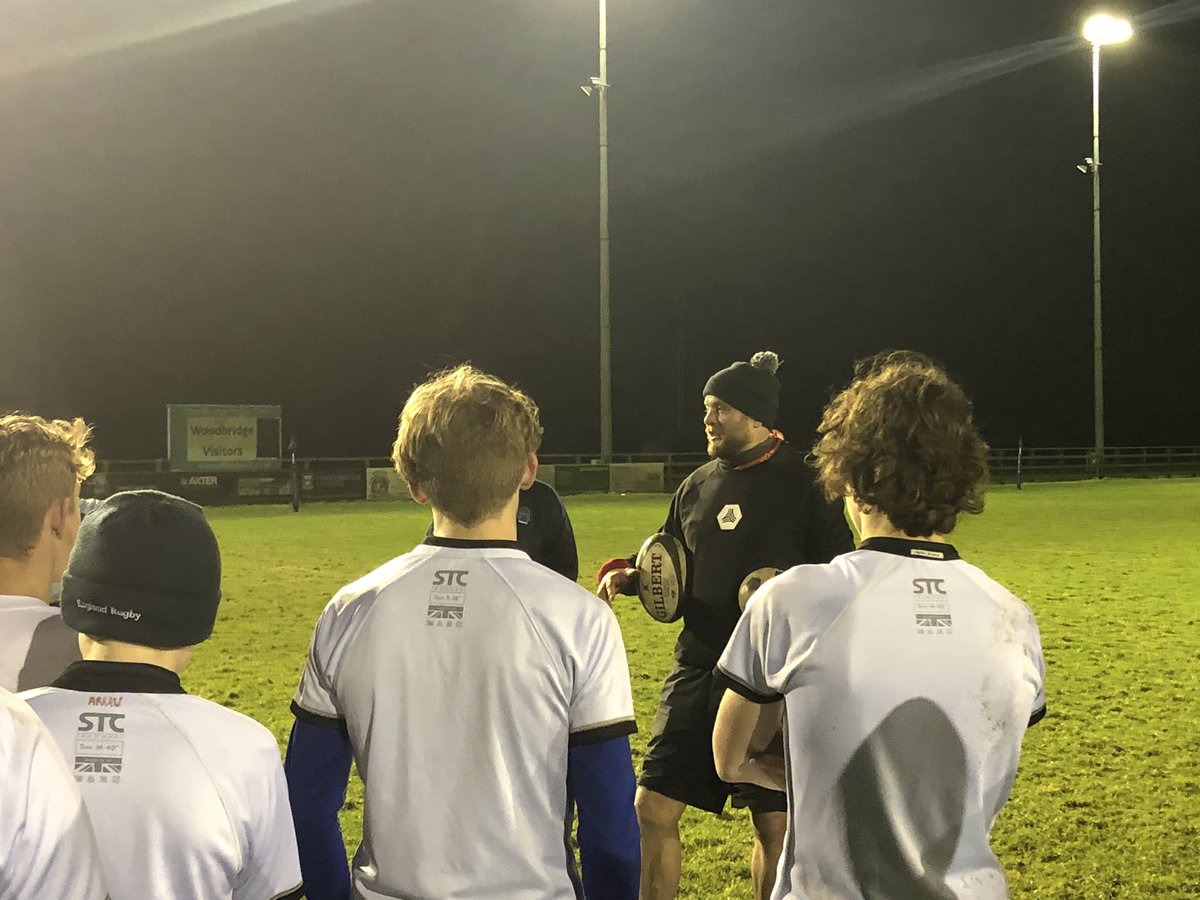 MartyPin79's tweet photo. Great Training session for the U15’s and U11’s @WoodbridgeRugby on a chilly evening. Combining two training sessions with some coaching development. Thanks to @russellearnshaw  from the @TheMagicAcad lots to think about!! https://t.co/PXUSGI8wby
