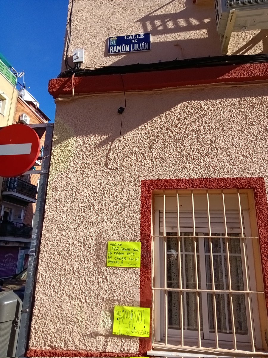 AVCornisa's tweet photo. Esta semana hemos apoyado la campaña de #useraescucha por un barrio más limpio en nuestro barrio de #pradolongo !! En este caso libre de deyecciones de perros , todo suma !! #usera @UseraMAUyM https://t.co/XKhsjoUcIG