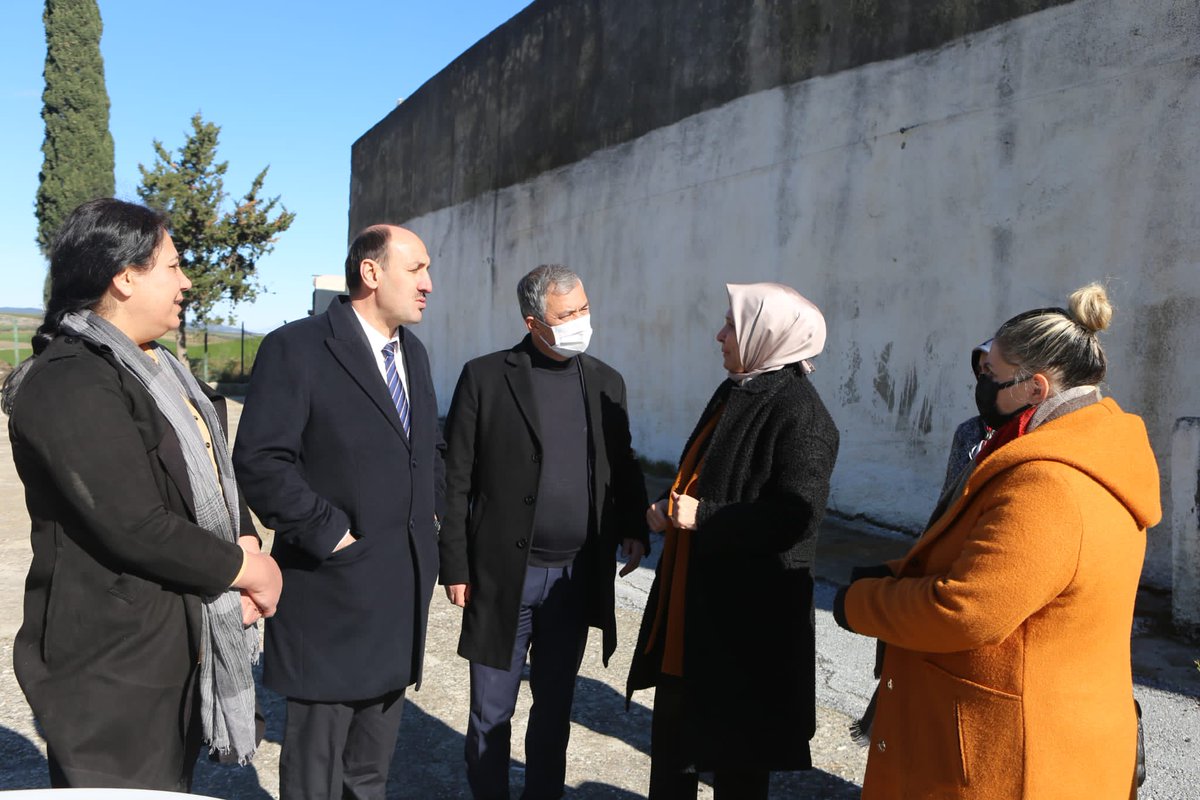 zeytindalikoop's tweet photo. Kapatılan Yumurtalık Kadın Cezaevi Yerleşkesi  Kooperatifimizin Üretim Tesisi Haline Dönüştürüldü.Katkı Sağlayan Emek Veren Herkese Tüm Kadınlarımız Adına Teşekkür Ederiz. 

Türkiye’nin azimli kadınlar�� devlet destekleriyle üretime katılıyor.
@aysekesir @sevilcan8 @SOguzsoylu https://t.co/AUpdNn74rh