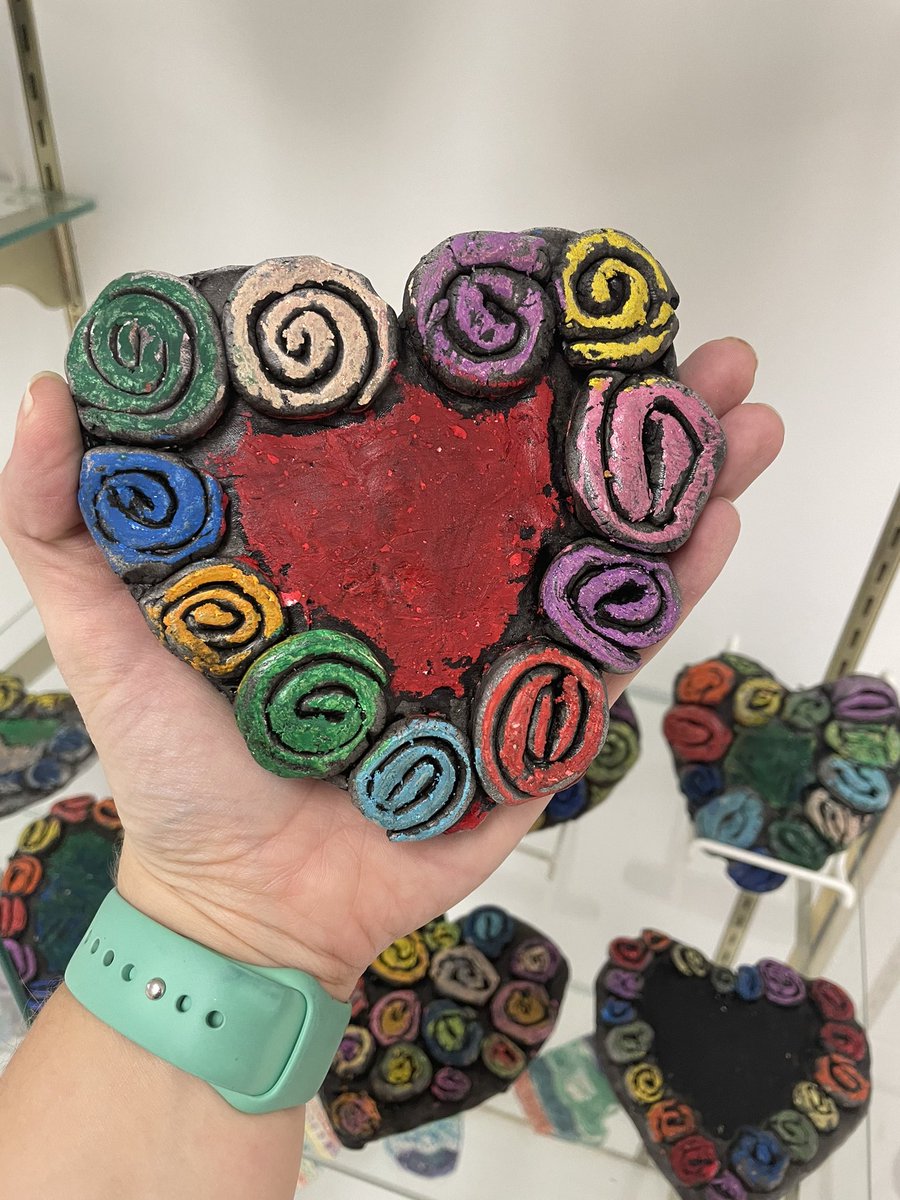 I am in LOVE with these gorgeous little clay hearts by my 3rd grade artists! <a href="/KESIndians/">KempsvilleElementary</a> #ElementaryArt #ArtTeacher #VanGogh