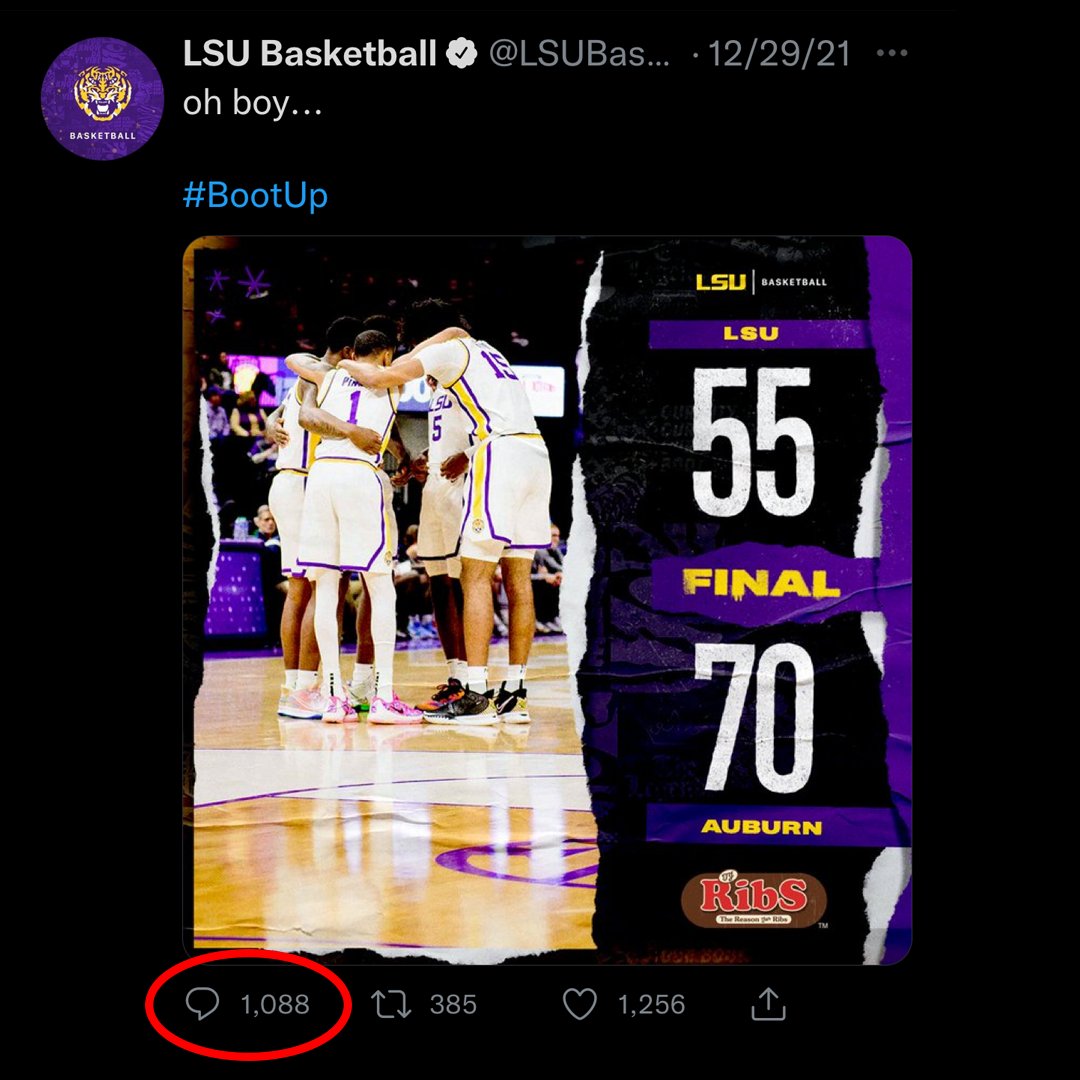 MarchMadnessMBB's tweet photo. Auburn fans are incredible 😂 https://t.co/5XzbJ550VQ