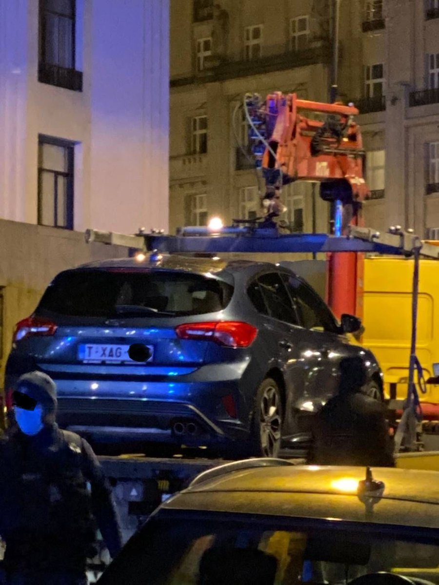 SamBouchal's tweet image. Nous apprenons que la première saisie d'un LVC flamand vient d'être opérée. Il ne faut que le chauffeur de ce véhicule en infraction soit le seul à trinquer. La plateforme qui lui a transmis la course doit, elle aussi, se voir retirer l'agrément!!!!