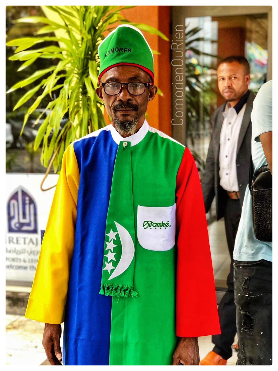 Njiie__'s tweet photo. On vas prier Jumuaa comme ça demain 
#TeamComoros 🇰🇲🇰🇲 https://t.co/8mYi4NJZXL