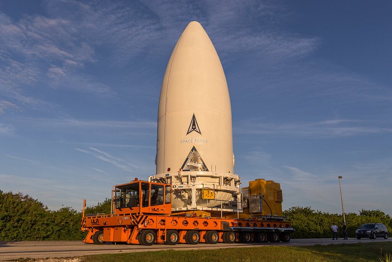 #SSC is ready to launch the newest #GSSAP satellites! These two <a href="/northropgrumman/">Northrop Grumman</a>-built satellites will launch aboard an Atlas V launch vehicle tomorrow at 2pm EST. Stay tuned! #SpaceStartsHere #USSF8
📸<a href="/ulalaunch/">ULA</a>