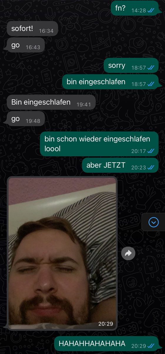 TabyPilgrim's tweet photo. mein bruder und ich wollten fortnite spielen https://t.co/n2y4dmPNBg