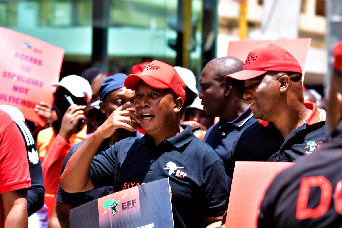 EFF_Capricorn's tweet photo. [IN CASE YOU MISSED IT] The leadership of EFF leading the March to demand the stadiums be open. The Commander In Chief @Julius_S_Malema leading from the front together with DP @FloydShivambu

Life must go on! #EFFSPortsArtsAndCulturePicket https://t.co/3gvI2287qF