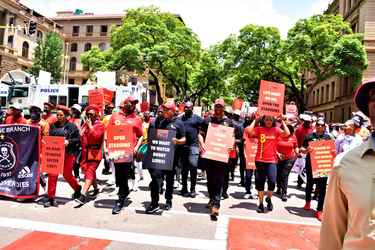 EFF_Capricorn's tweet photo. [IN CASE YOU MISSED IT] The leadership of EFF leading the March to demand the stadiums be open. The Commander In Chief @Julius_S_Malema leading from the front together with DP @FloydShivambu

Life must go on! #EFFSPortsArtsAndCulturePicket https://t.co/3gvI2287qF