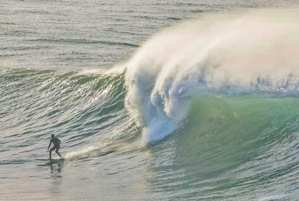 seagerworld's tweet photo. "I find the great thing in this world is not so much where we stand as in what direction we are moving." Oliver Wendell Holmes
#wavechaser #surfphotographer #surfsouthwest #surfart #surfphotography  #bigwaves #Newquay #cribbar #life  #coach #wavewisdom #vanlife #t4adventure https://t.co/blgFqUXlyT