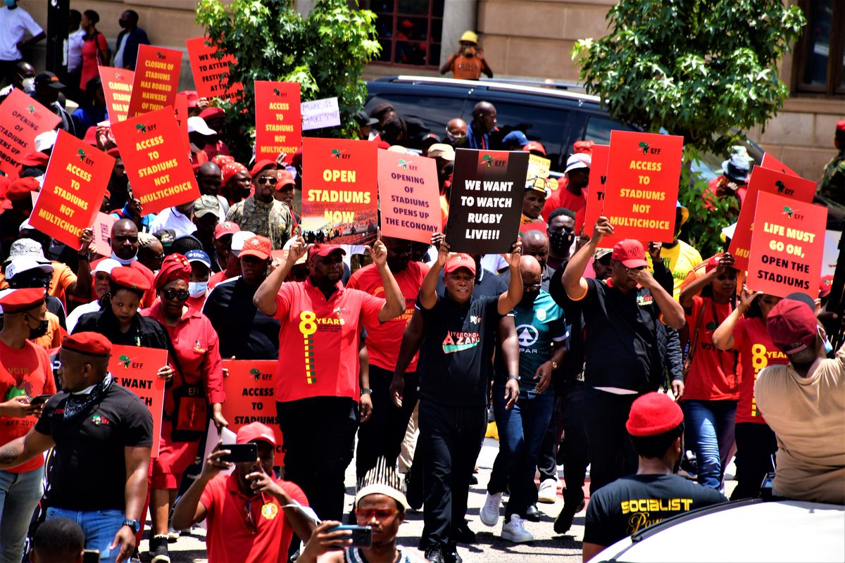 EFF_Capricorn's tweet photo. [IN CASE YOU MISSED IT] Leadership of EFF leading the March to demand the stadiums be open. The Commander In Chief @Julius_S_Malema leading from the front together with DP @FloydShivambu, NC @veronica_mente, SG @DlaminiMarshall

Life must go on! #EFFSPortsArtsAndCulturePicket https://t.co/mIsfzFG4kr