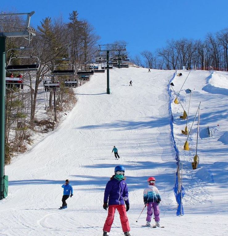 WINTER IN QW ❄

Looking for some winter fun in <a href="/quintewest/">City of Quinte West</a> this weekend? Why not try:

🐎 A guided trail ride at Fina Vista Farms
⛷ Hitting the slopes at Batawa Ski Hill
⛸ Going for a skate

Check out the full list on their site here:

quintewest.ca/tourism-events…