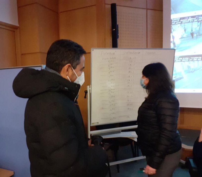 nicolas_nordman's tweet image. #UneNuitQuiCompte | Visite du QG Central de la #NuitdelaSolidarité. Coordination, logistique, mobilisation d’urgence... 

Merci aux équipes mobilisées et à nos partenaires indispensables : @RATPgroup @Prefet75_IDF @SamusocialParis @PCParisSeine  @prefpolice