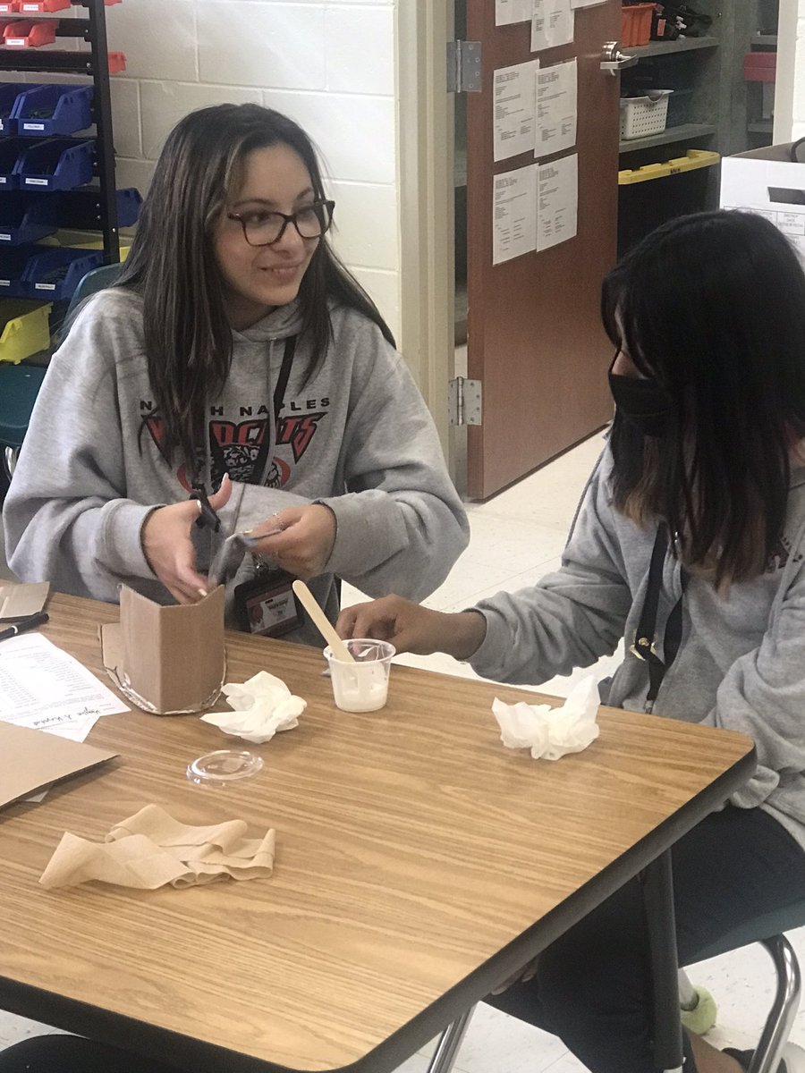 RoboticsGrit's tweet image. The ankle foot orthosis instant design challenge has begun!  Can’t wait to see the finished prototypes! @NNMSWildcats @collierschools @PLTWorg