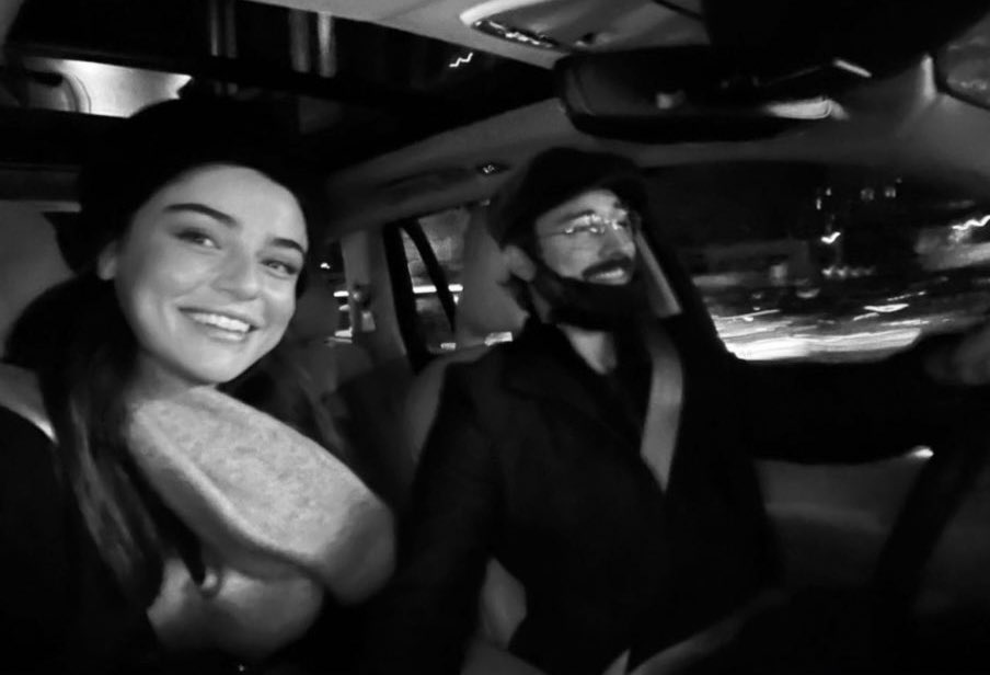 from analysing whether they are in the same car to getting a freaking picture of them in the same car out at night and him holding her hand while they give us big smiles someone pinch me pls #PoyHaz #AyçAlp #AyçaAyşinTuran #AlpNavruz