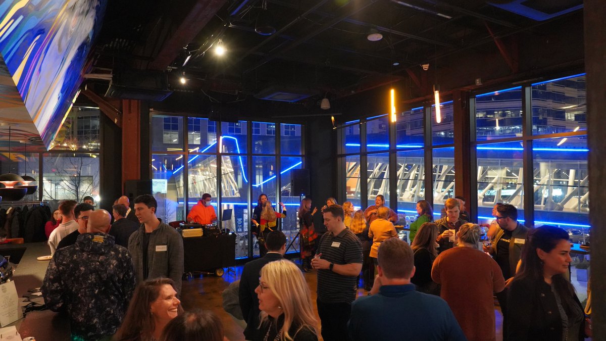 Superb cuisine, incredible art, and comfortable conversation. Last night’s WHINO Sip &amp; Mingle was a delightFULL reminder of the creative driven minds of Ballston.

Thank you to WHINO, Arlington Arts Center, Briana Hertzog!

#LifeIsFull #Ballston #SipAndMingle #WHINO