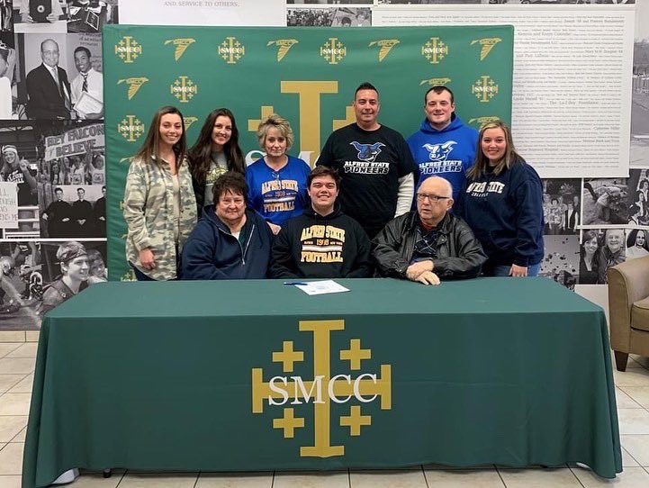 Gavin Witaszek (@gavin_witaszek) on Twitter photo Thank you for everyone coming out to my signing today <a href="/ALFREDSTATEFB/">ALFRED STATE FOOTBALL</a> <a href="/SMCC_Football/">SMCC Football</a> Thank you for everyone coming out to my signing today <a href="/ALFREDSTATEFB/">ALFRED STATE FOOTBALL</a> <a href="/SMCC_Football/">SMCC Football</a>