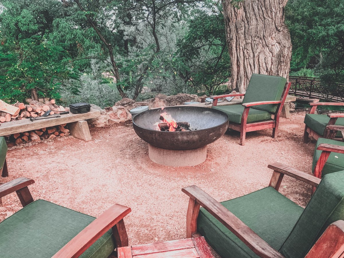 Now accepting applications for a Community Writing Summer Workshop: Writing and Designing for Transformative Change. Feel free to share with any #CommunityWriting #CommunityEngagement folks. To learn more, please visit beautifulsocial.org/workshop