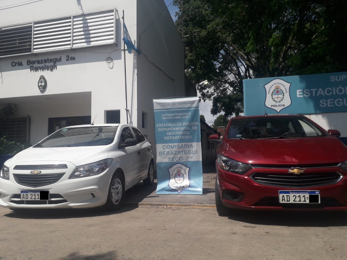 ElRadardelSur's tweet photo. Berazategui: Banda de “autos mellizos”, un aprehendido, acusado de robo automotor y falsificación de documentación
https://t.co/v9Bb290T0d https://t.co/1mZSSanOuL