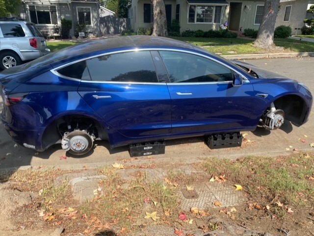 jeremyjudkins_'s tweet photo. No one:
Absolutely no one:
Tesla owners in California: https://t.co/SrcaUSBDNP
