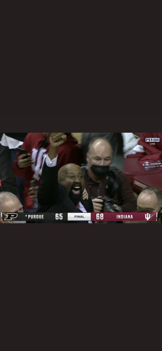 This pic makes me so happy.  Thank you, coach Woodson! 
<a href="/IndianaMBB/">Indiana Basketball</a> ⚪️🔴