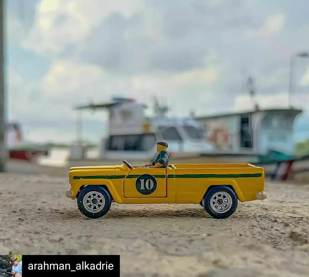 Reposted from @arahman_alkadrie  Once a year, go someplace you've never been before..

#oppophotography #jeep
#tr4k_bahumbug #rafa_secretsanta #myts_bluewhite #topic_magicalxmas #tpc2_woodenfamily #toyspoison_gift #mytoyshots #toyartphotography #toypic_c… instagr.am/p/CY-JJ2PhEfX/
