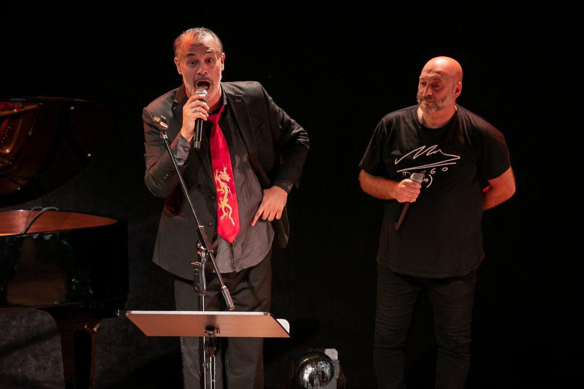 karibarrozo's tweet photo. Algunas imágenes del gran concierto del @chinolaborde hoy en la Sala Argentina // Fotos Gentileza @elCCKirchner @FedeKaplun 
#MusicaArgentinaParaElMundo https://t.co/04dZs9XM7o