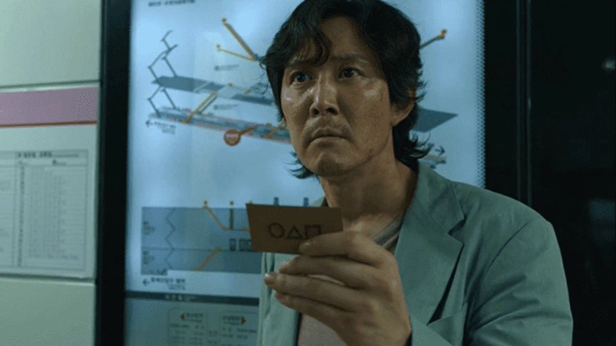 IGN's tweet image. Netflix has confirmed Squid Game is getting a Season 2, noting "The Squid Game universe has just begun." bit.ly/3rEAAuv