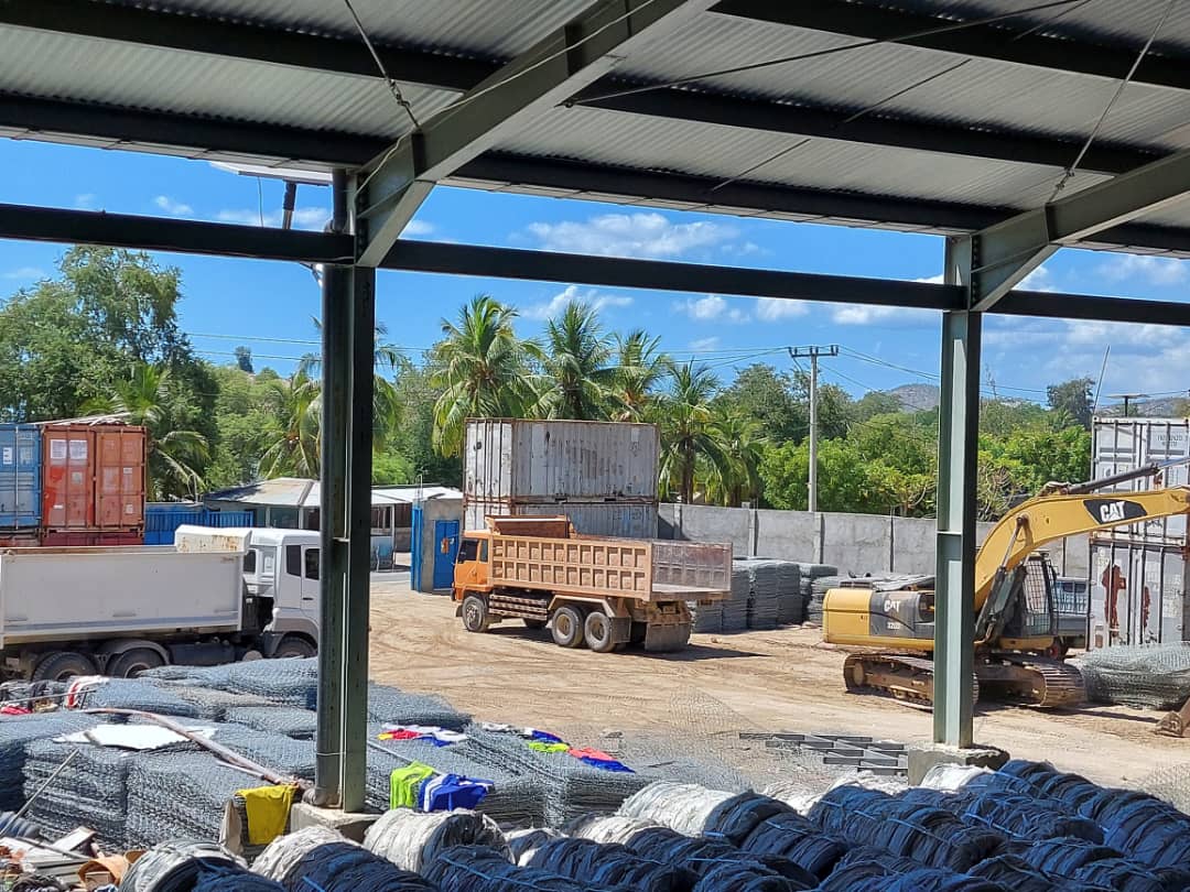 ERA_AF_TL's tweet photo. So as to address enabling environment challenges faced by #contractors, the @ERA_AF_TL  Project funded by the @EU_TimorLeste  has been facilitating contractors’ access to credit, materials and equipment.... For details, click👉https://t.co/KjkhUjKJLW https://t.co/rMxswksdwl