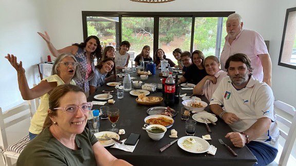 FEdePyME's tweet photo. Los 20 de Enero, nos juntamos en familia y amasamos fideos para celebrar el nacimiento de mi abuelo Galileo Cuomo.
Todos juntos ♥️ tradiciones hermosas. Generaciones recordando de donde venimos 🇮🇹🚢🇦🇷
Soy Feliz. 🙏 Gracias
#napolitanos https://t.co/odrU0TQy4A