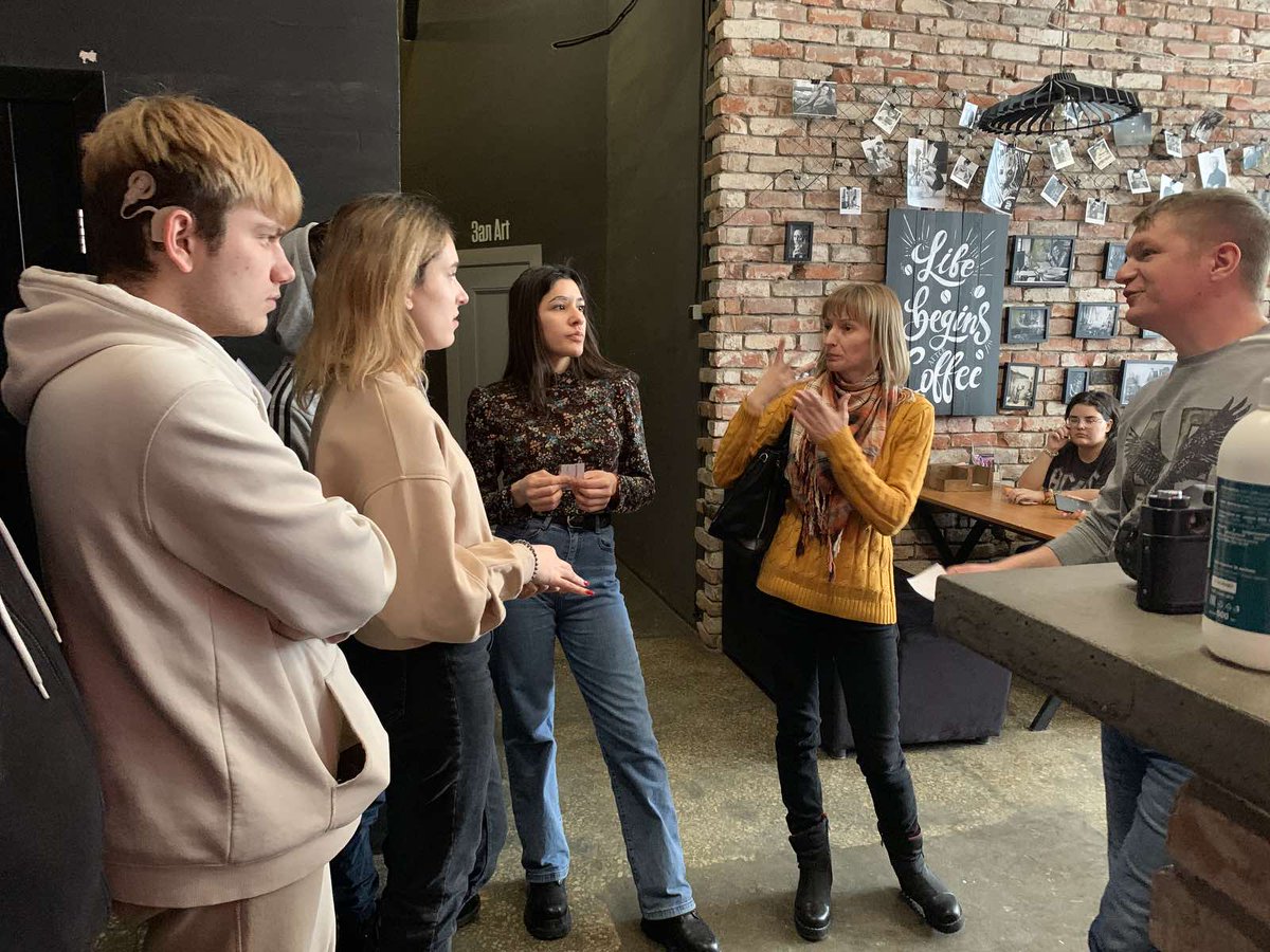 20 января, в рамках профориентационного проекта, наши обучающиеся посетили Технопарк "Современник"- это креативный кластер производственных предприятий малого бизнеса. Ребята посетили фотостудии, модельное агентство.