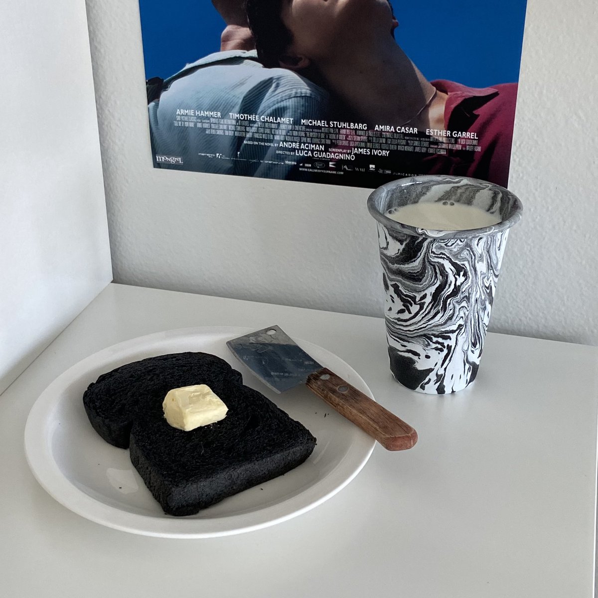 24_hcs's tweet image. Charcoal bread