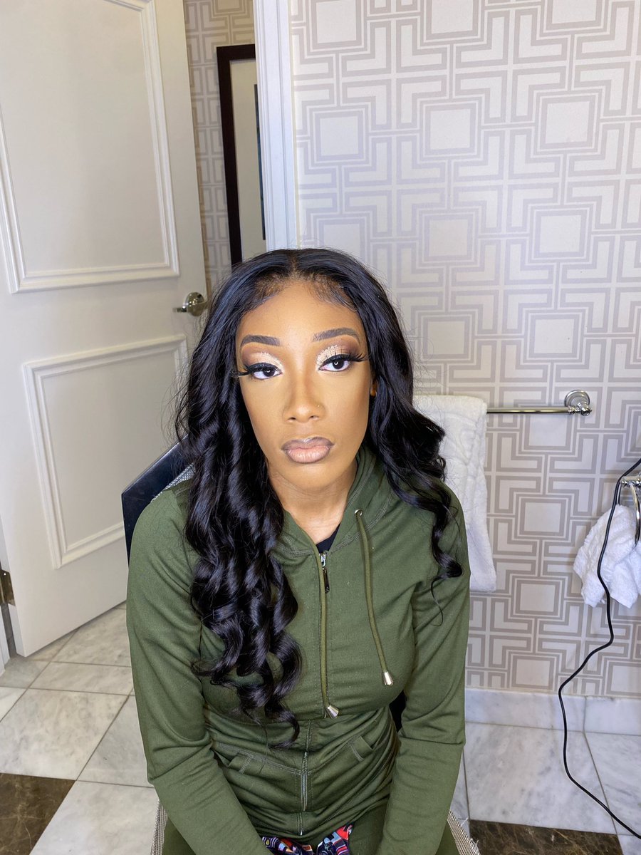 jadeaeonthebeat's tweet photo. Bronze but soft  LAS VEGAS ‼️‼️‼️‼️‼️‼️‼️‼️‼️‼️‼️‼️#JadeaeOnTheBeat

#lasvegasmua #vegasmua #azmakeupartist #houstonmua #bookthelook #vegasbeauty #lasvegasmakeup #losangelesmua #melaninmakeup #brownskinmakeup #boldmakeup #lasvegasmua #mualasvegas #blacklasvegasmua #lasvegasmua💄 https://t.co/CiKVXHpe7N