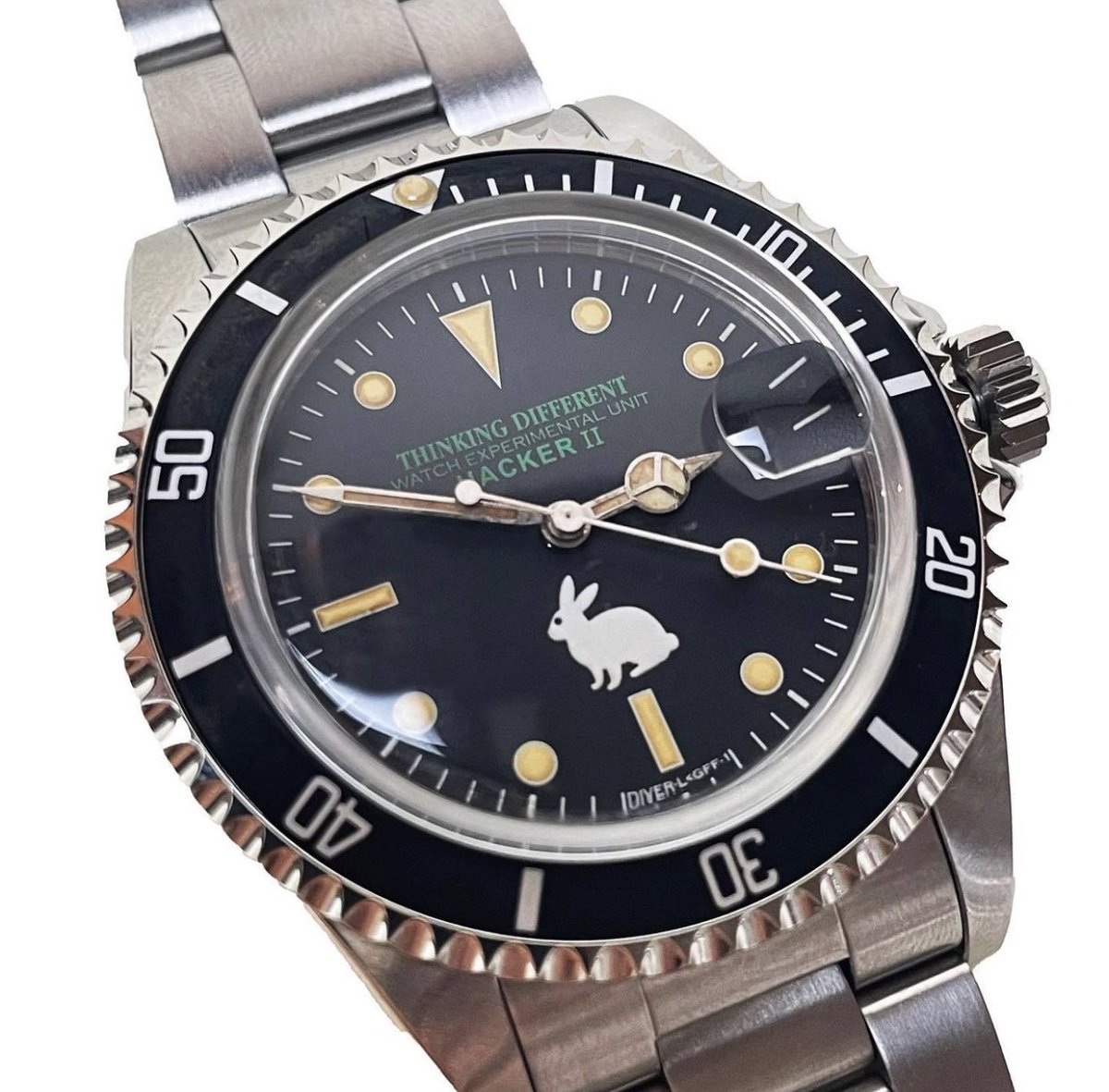 hoshichantv's tweet image. 【Thinking Different】
・
HACKER IIとWatch Experimental Unitの組み合わせで、10台のみ製造されたシリアルナンバー入り。
🕳🐇READY TO SHIP 問い合わせは redpill@thinkingdifferent.ai まで。
・
#thinkingdifferent