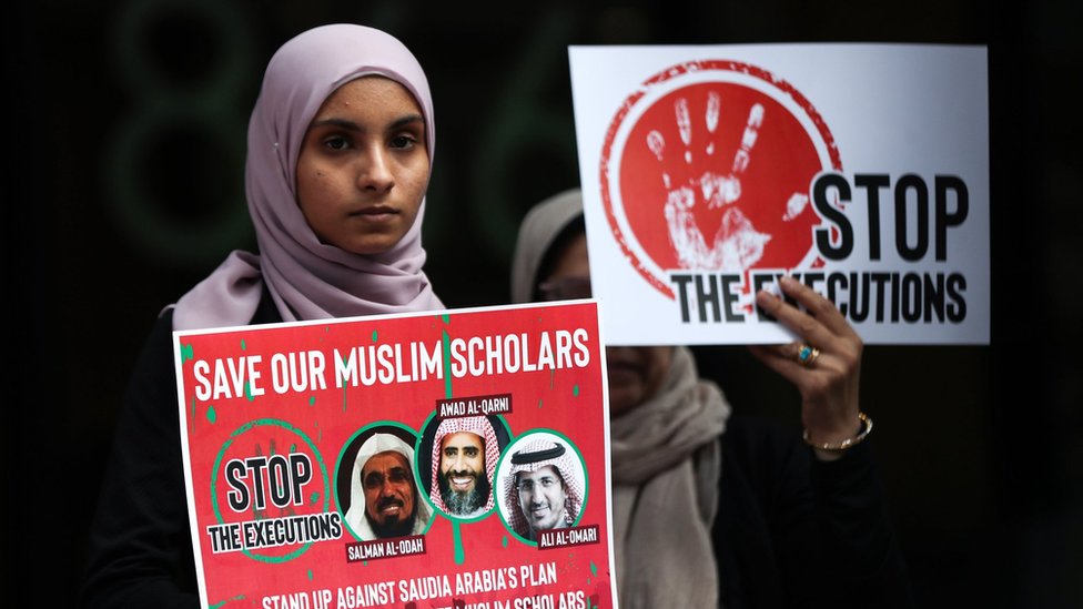 adhofstra's tweet photo. Your Highness @KingSalman سلمان بن عبدالعزيز it's Friday and we urge you again you to #FreeRaif #FreeWaleed #FreeTheJuveniles All in your prisons for almost 10 years. You should protect and respect their #HumanRights #FreedomOfExpression 🙏
#VirtualVigil
#standwithsaudiheroes 🇸🇦 https://t.co/X8pgxabAyn