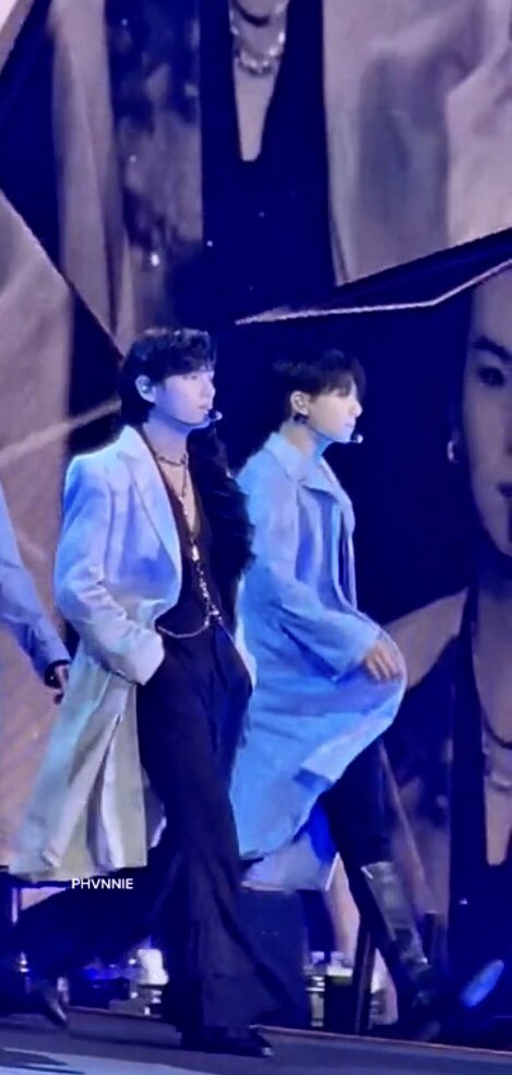 myu_kookv's tweet photo. Taekook look so powerful https://t.co/4bGYO7p4Yt