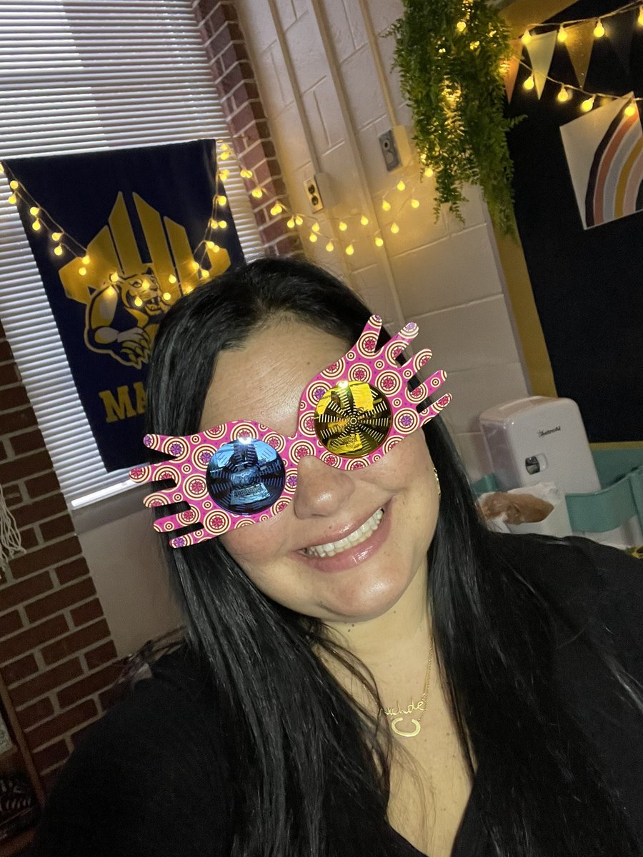 Nichole Criminger (@n_criminger) on Twitter photo MS <a href="/Lex1Online/">Lexington One Online Learning Academy</a> Weekly Good Things/Celebration today = Return to Hogwarts - Luna Lovegood sunglasses 🪄#havingfun #makingkidssmile MS <a href="/Lex1Online/">Lexington One Online Learning Academy</a> Weekly Good Things/Celebration today = Return to Hogwarts - Luna Lovegood sunglasses 🪄#havingfun #makingkidssmile