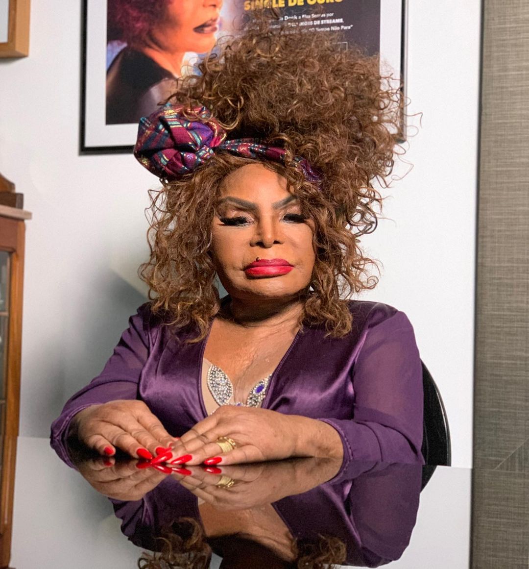 🖤 Descanse em paz Grandiosa Elza Soares 🖤

#elzasoares #descanseempaz #rip #descanseempazelzasoares