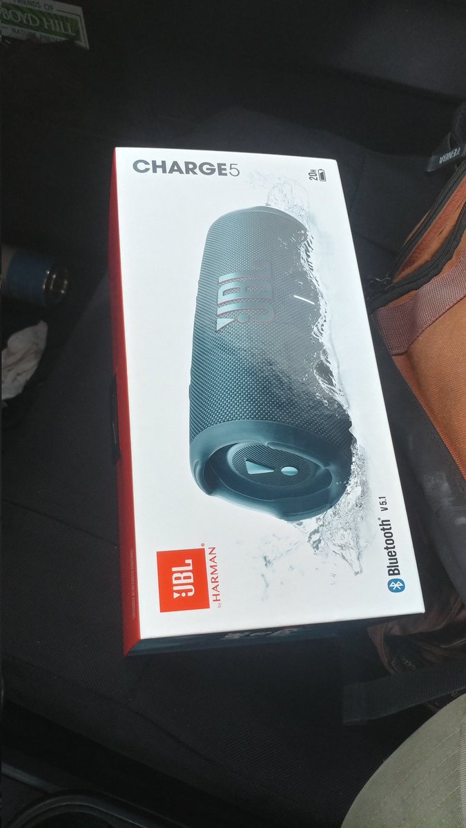 MythCody's tweet photo. @BestBuy. Dad bought me this, but I'm not a loud speaker kind of guy,  he lost the recipt, for a while then once he found it I had contracted covid. Put it on pause, now I'm 4 days late. @RobloxWallmart. Is 90 days last time I returned something. Any help? https://t.co/uZX3biD2JB