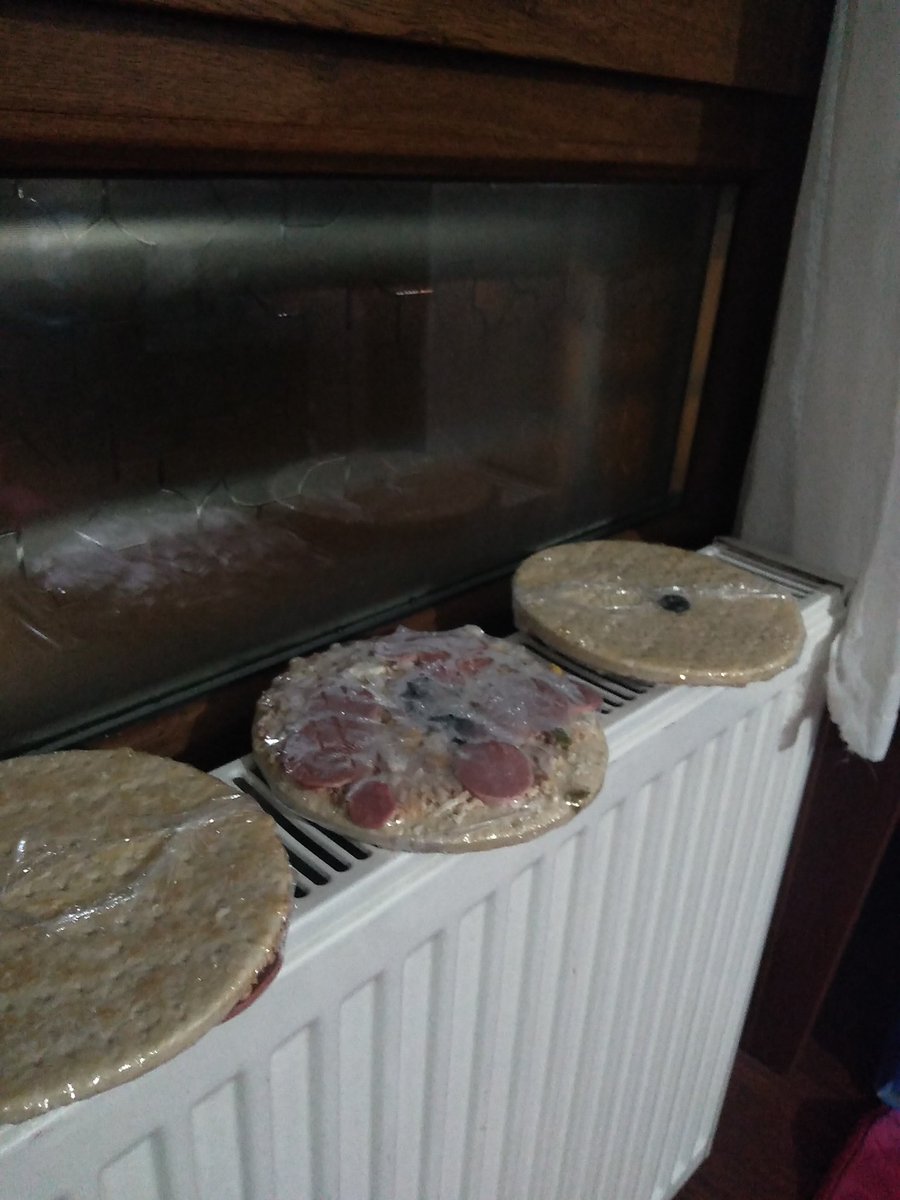 Meldabrc's tweet photo. Fırınsız öğrenci evi problemss #sdü #ısubü #ısparta https://t.co/RnyglPNRwB