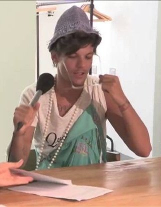 louis's frat boy (@fraterabot) on Twitter photo 