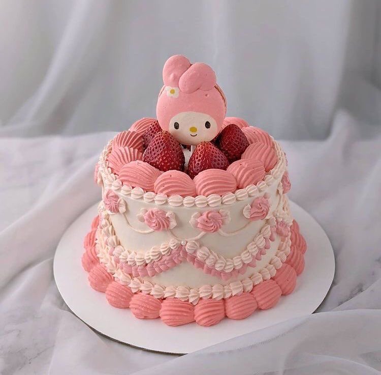 sanriodaily's tweet image. my melody cake 💫