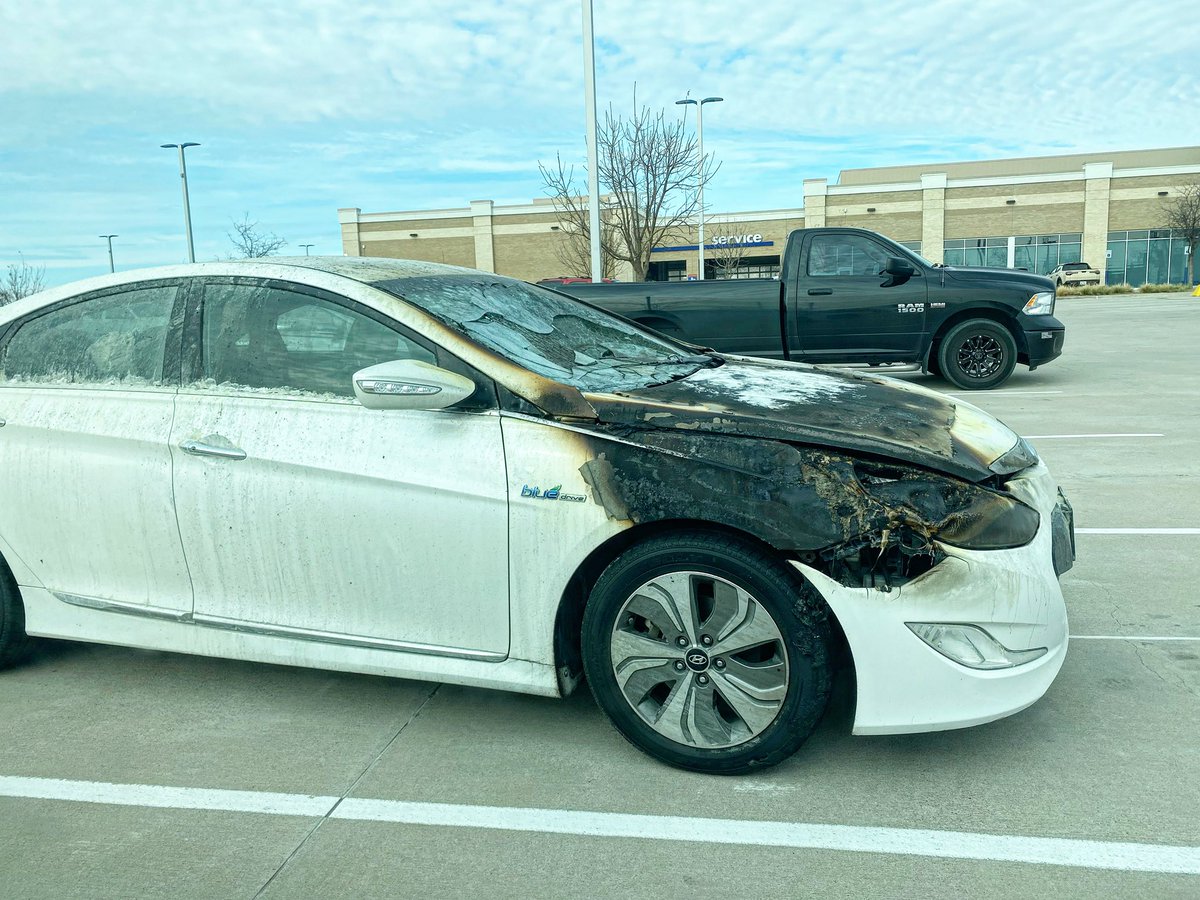 CashCamdon's tweet photo. So excited! Bought a new car today with my recent lottery ticket winnings on stream this morning! Thank you @texaslottery https://t.co/6vSUSJewqY