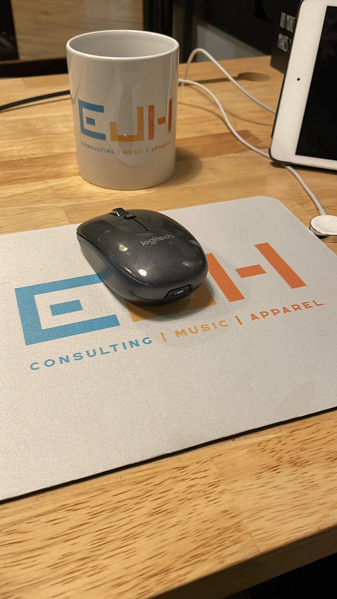 iam_jhill's tweet photo. Dope my @ejhconsulting mug and mousepad came! https://t.co/O20zhg3pcW