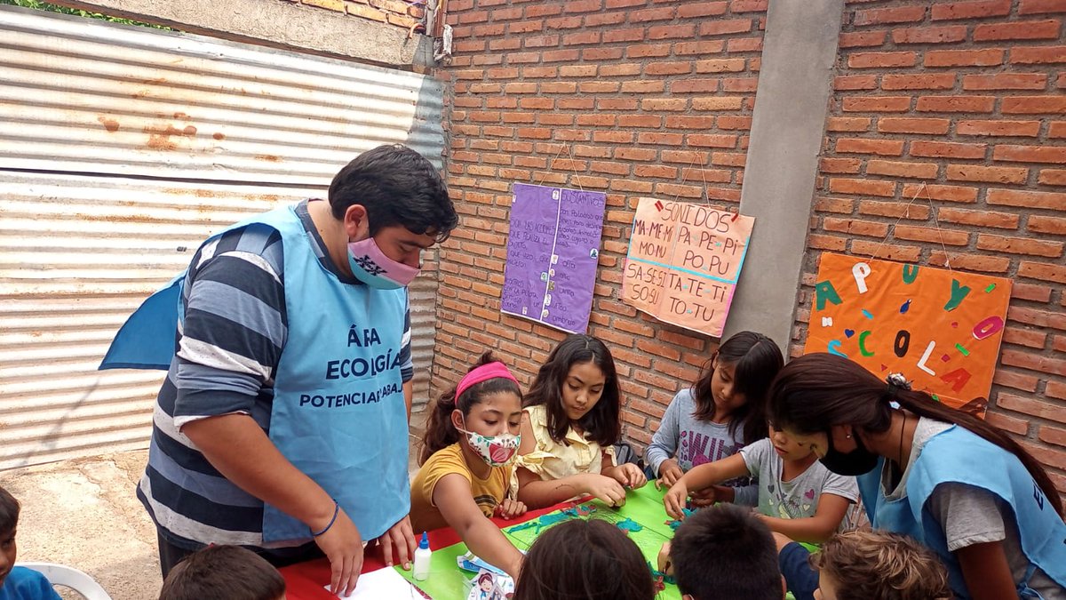 🌞Talleres  de verano 
.
♻️Hoy estuvimos en el barrio San Fernando y  Néstor Kirchner junto a el  área de ecología  realizando talleres sobre el medioambiente y su cuidado 

#medioambiente #Ecologie #juventud #Jueves #tucuman