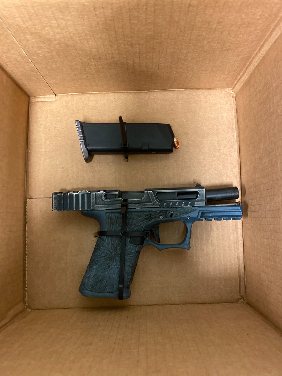 SeattlePD's tweet photo. Police seized this gun from a suspect in Belltown last night while responding to a DV-related fight. The suspect ran from officers and tried to stash the gun in a dumpster as he ran. Police arrested him for DV felony harassment and unlawful possession of a gun, as he is a felon. https://t.co/dEijOeuIWH