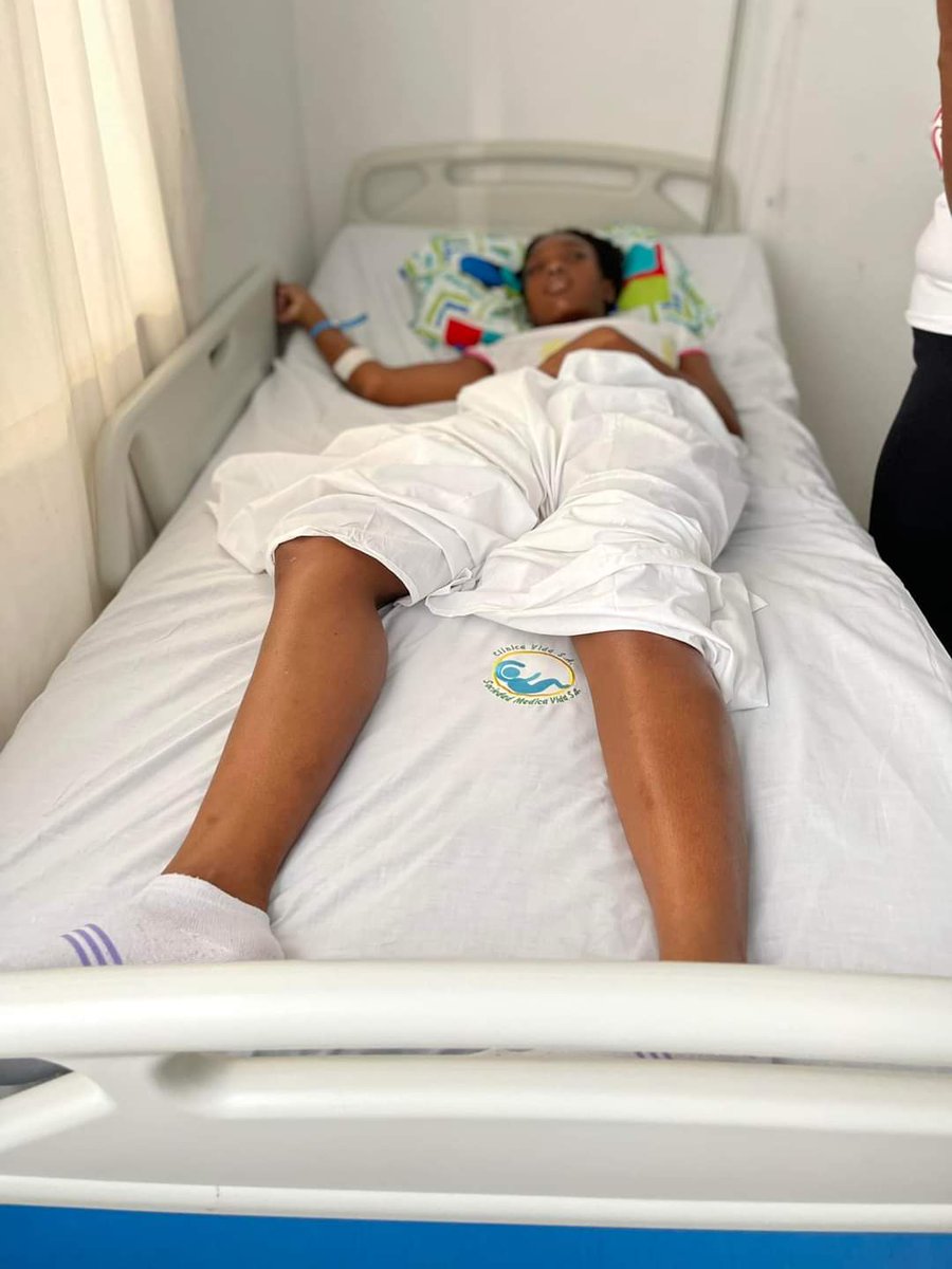 selvaylluvia's tweet photo. #Urgente Delsy Andrea Romaña es una niña deportista de Águilas Basketball Club de Quibdó. Tiene un sangrado en la cabeza, que se diagnóstico porque se pagó un TAC particular ya que tras 15 días de dolor intenso la @NuevaEPSOficial no hizo nada. Se necesita urgente traslado!! https://t.co/k86DiJpUwL